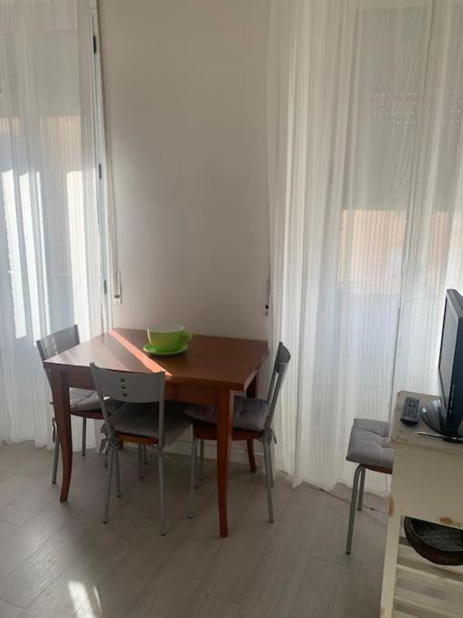 Appartamento Centralissimo Elegante แตร์นี ภายนอก รูปภาพ