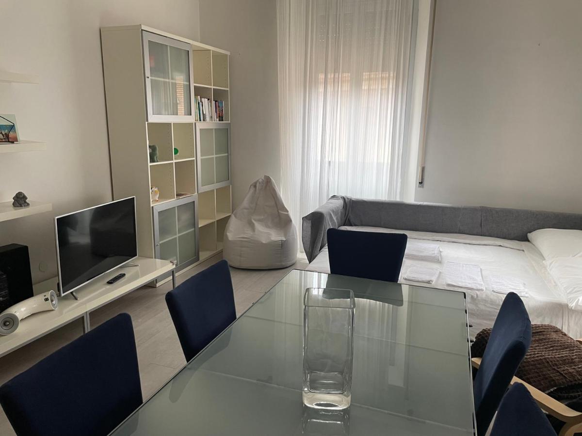 Appartamento Centralissimo Elegante แตร์นี ภายนอก รูปภาพ